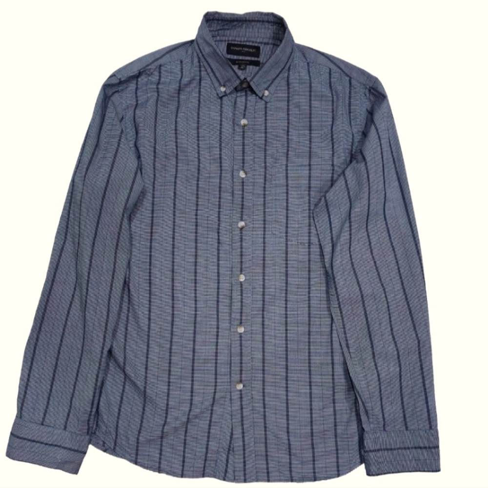 Banana Republic Factory Mens medium shirt